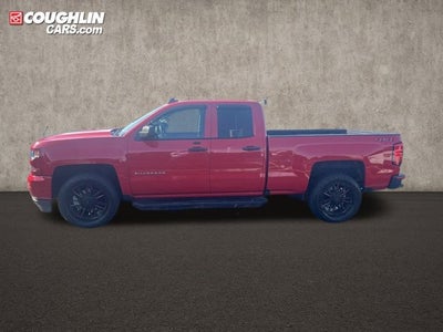 2018 Chevrolet Silverado 1500 4WD Double Cab 143.5" Custom