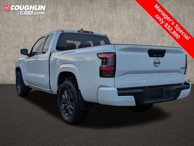 2025 Nissan Frontier SV