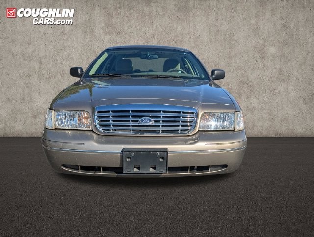 2004 Ford Crown Victoria LX