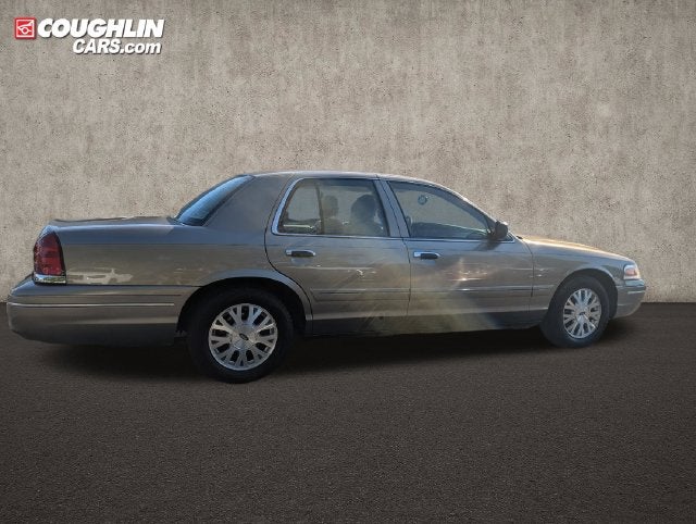 2004 Ford Crown Victoria LX
