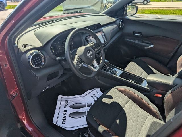 2023 Nissan Kicks SR