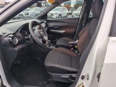 2020 Nissan Kicks SR