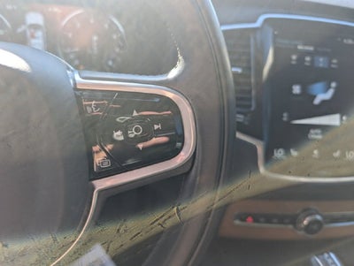 2021 Volvo XC90 Momentum