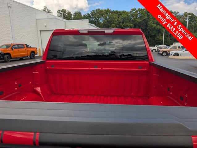 2023 Chevrolet Silverado 1500 4WD Crew Cab 147" Custom