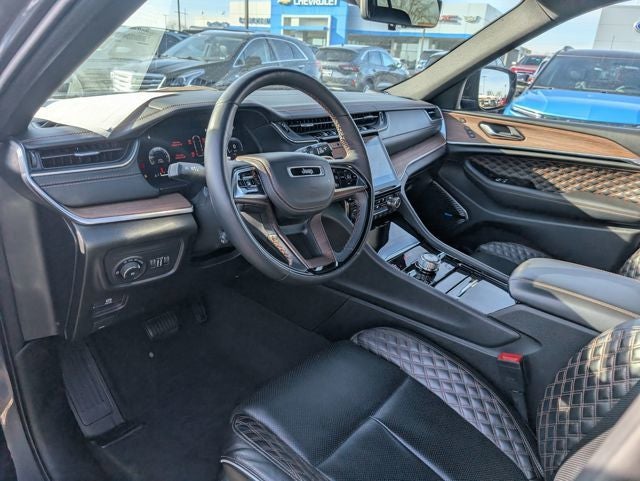 2022 Jeep Grand Cherokee Summit