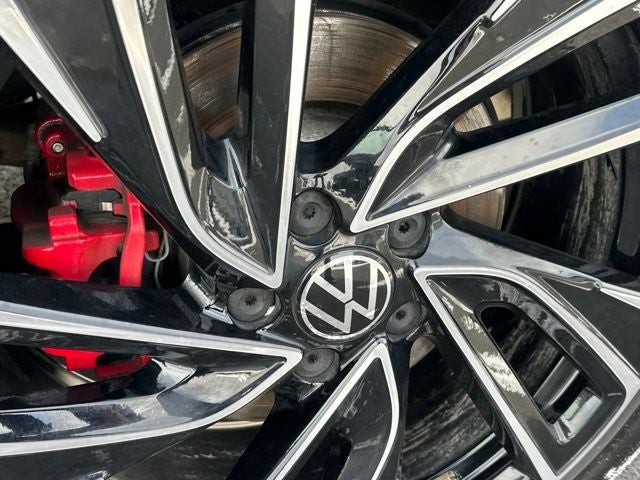 2024 Volkswagen Golf GTI Autobahn