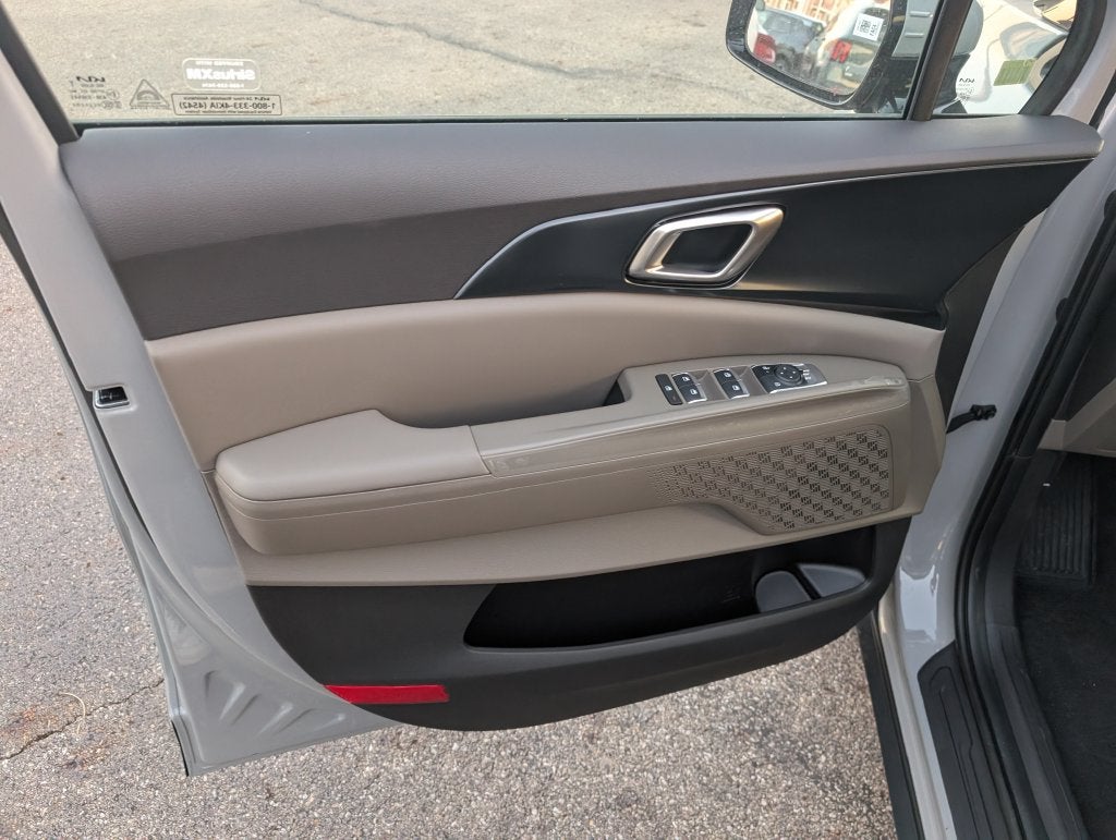 2027 Kia Carnival LXS