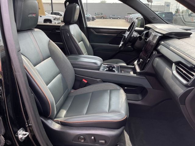 2024 GMC Acadia AT4
