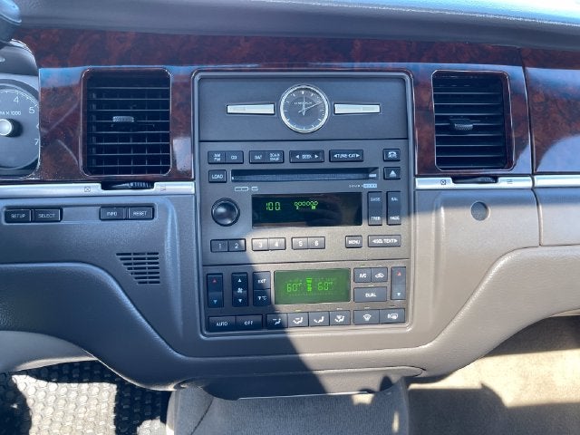 2007 Lincoln Town Car Signature Limited