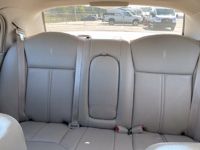 2007 Lincoln Town Car Signature Limited