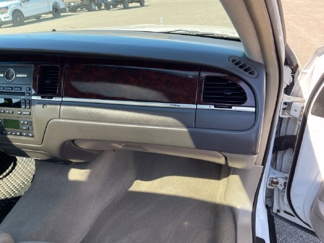 2007 Lincoln Town Car Signature Limited