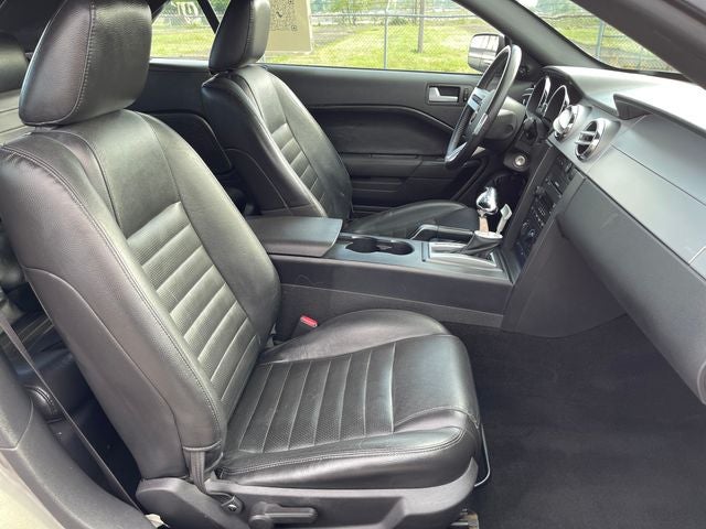 2005 Ford Mustang GT Premium