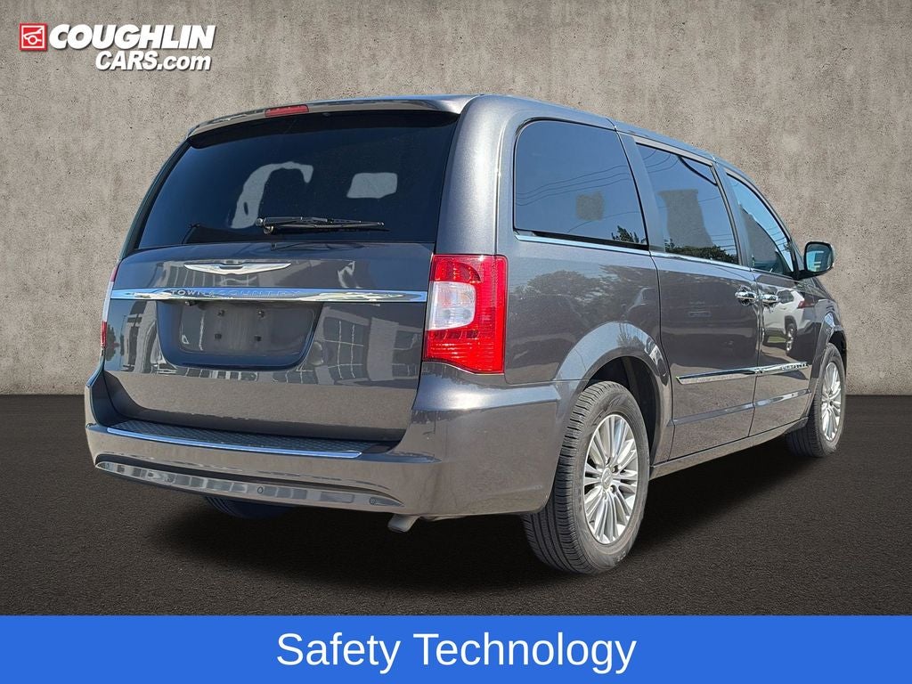 2015 Chrysler Town & Country Touring-L