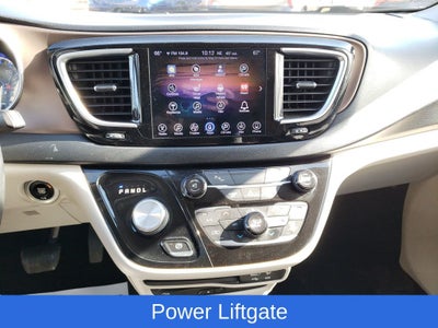 2017 Chrysler Pacifica Touring L Plus