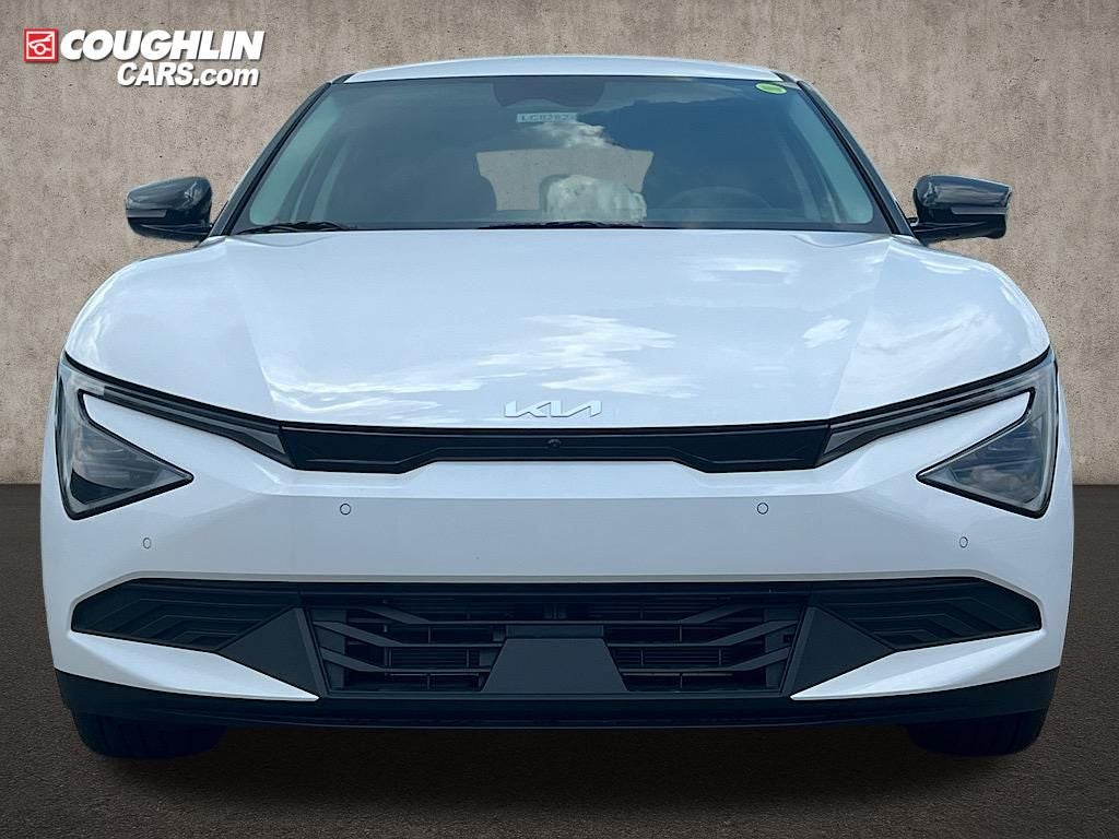 2025 Kia EV6 Light