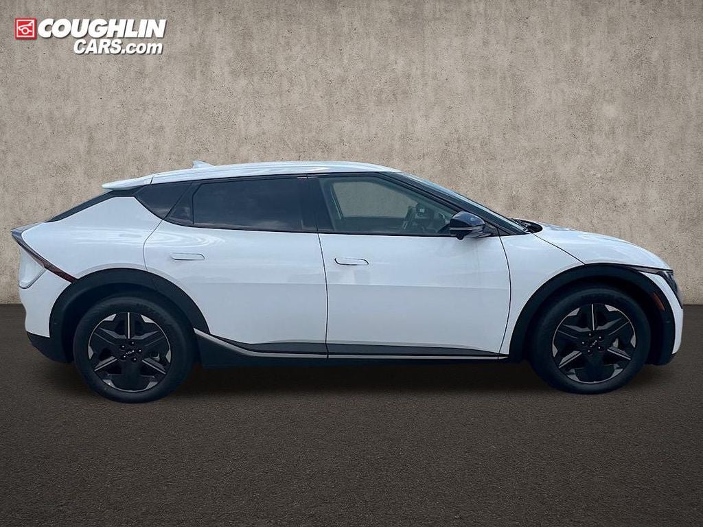 2025 Kia EV6 Light