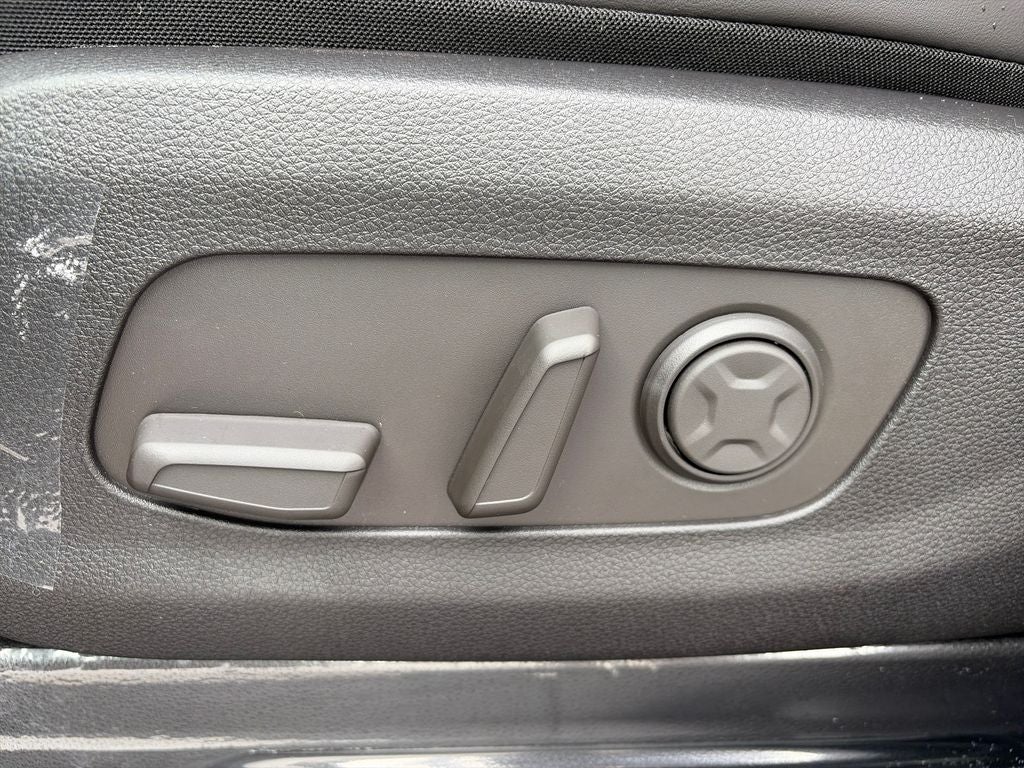 2027 Kia Carnival LXS