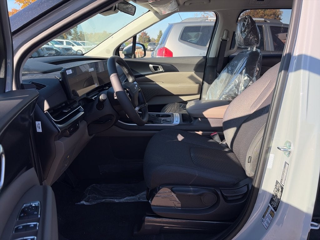 2027 Kia Carnival LX