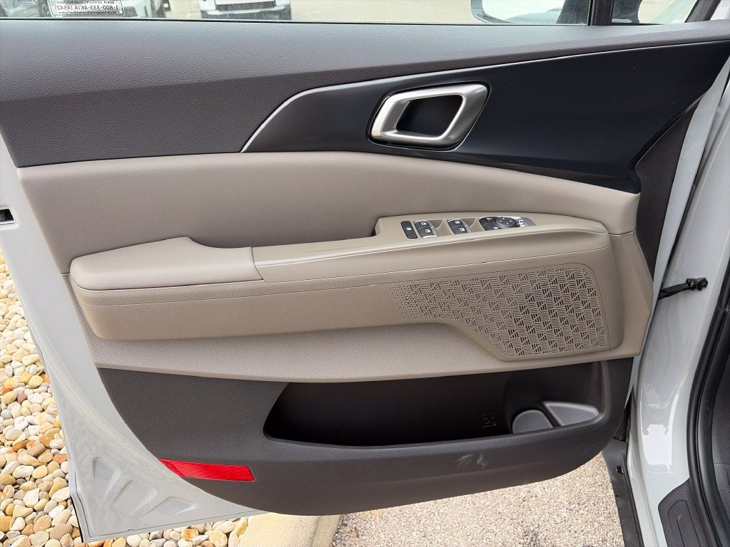 2027 Kia Carnival LXS
