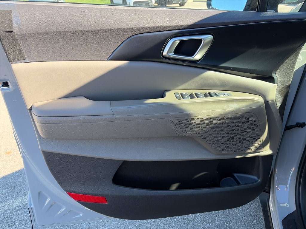2027 Kia Carnival LX