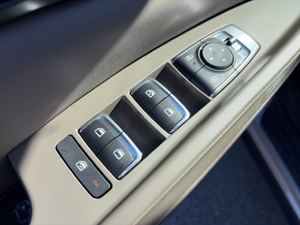 2027 Kia Carnival LX