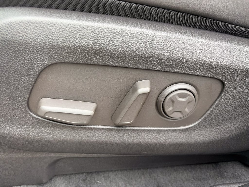 2027 Kia Carnival LXS