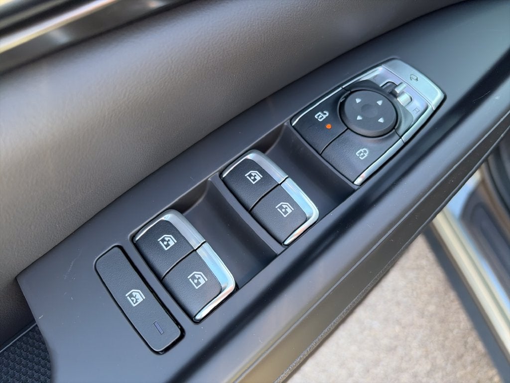 2027 Kia Carnival SX