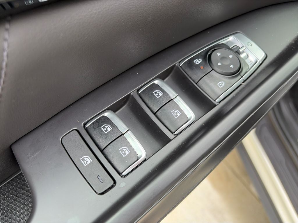 2025 Kia Carnival SX Prestige - Photo 17