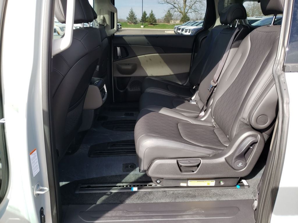 2026 Kia Carnival Hybrid SX