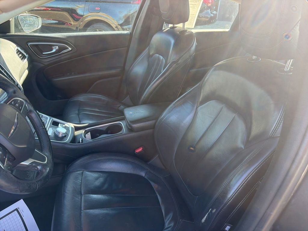 2016 Chrysler 200 Limited