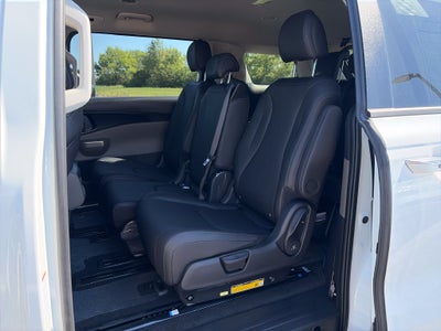 2027 Kia Carnival LXS