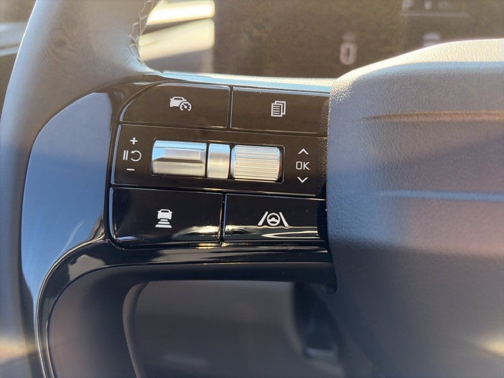 2027 Kia Carnival LX