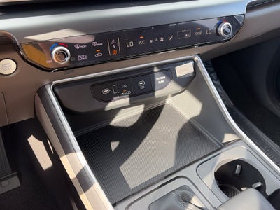 2027 Kia Carnival LX
