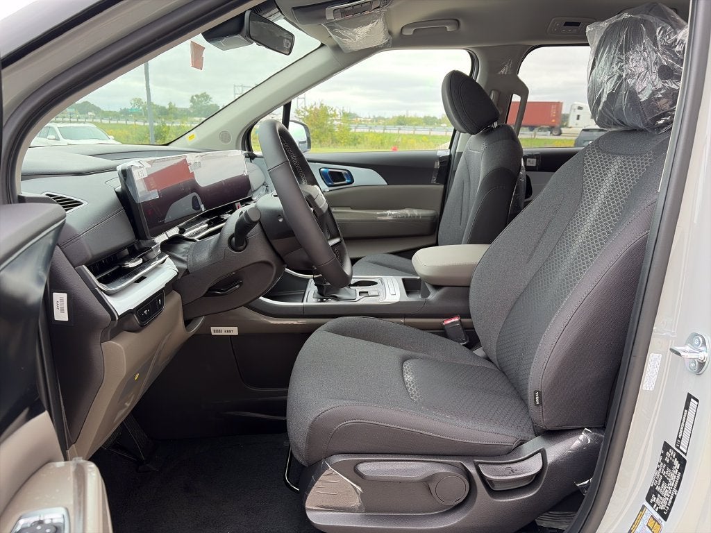 2027 Kia Carnival LX