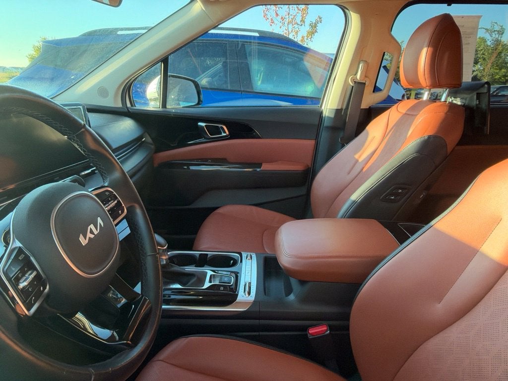 2022 Kia Carnival SX
