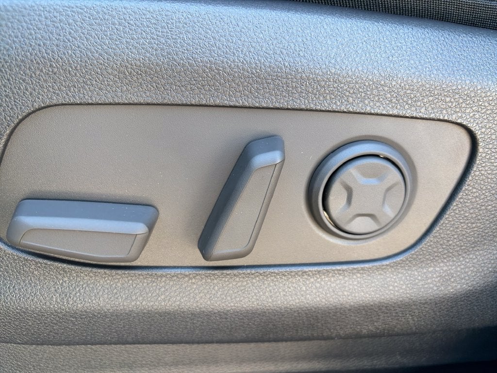 2027 Kia Carnival SX
