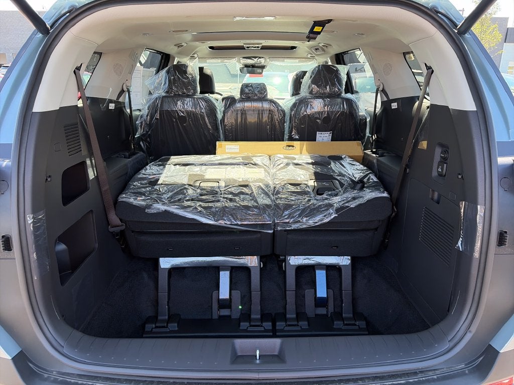 2027 Kia Carnival SX