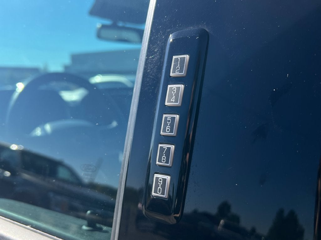 2023 Ford F-150 Lightning XLT