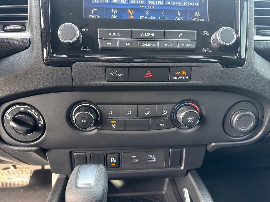 2024 Nissan Frontier SV