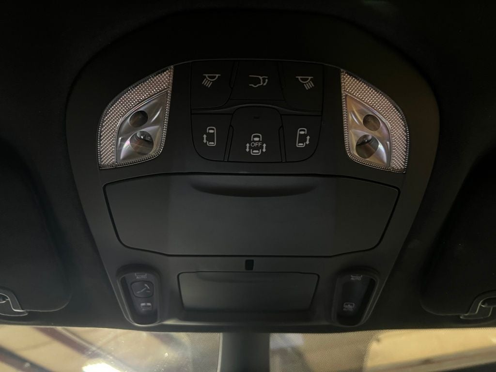 2024 Chrysler Pacifica Hybrid Pinnacle