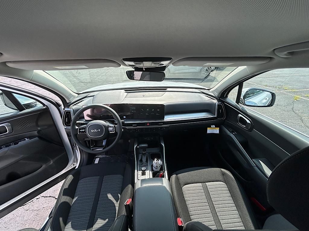 2025 Kia Sorento LX