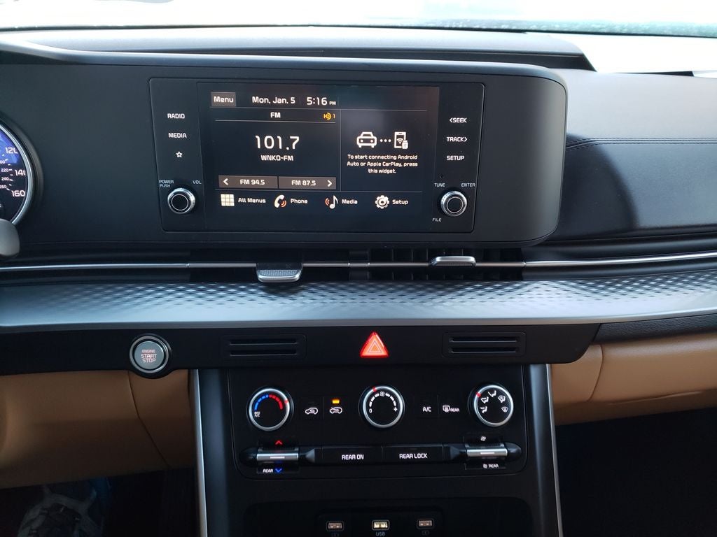 2024 Kia Carnival LX