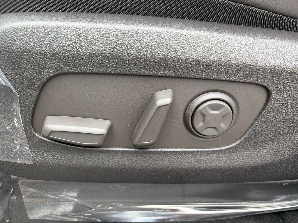 2026 Kia Carnival Base