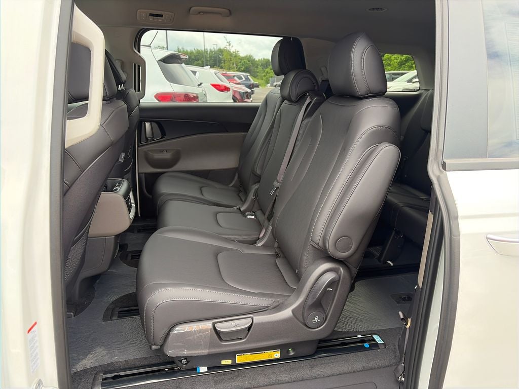 2026 Kia Carnival Base