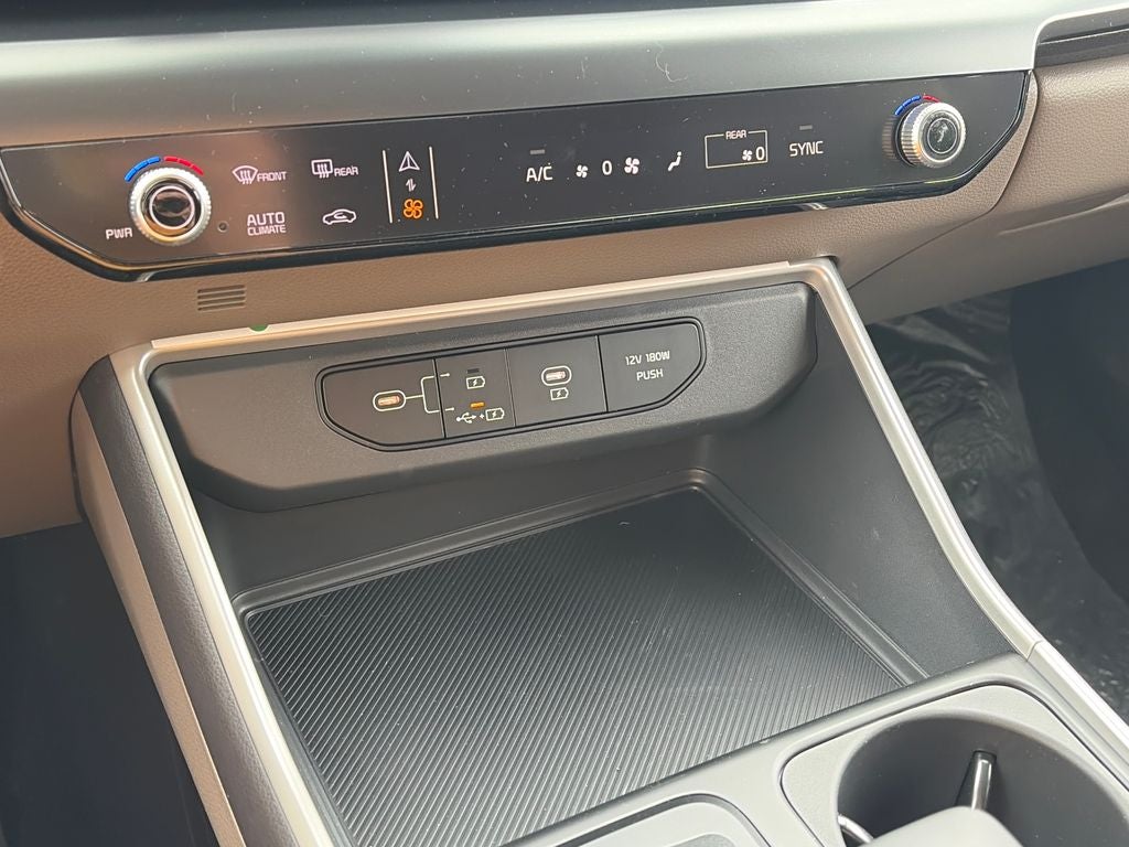 2026 Kia Carnival Base