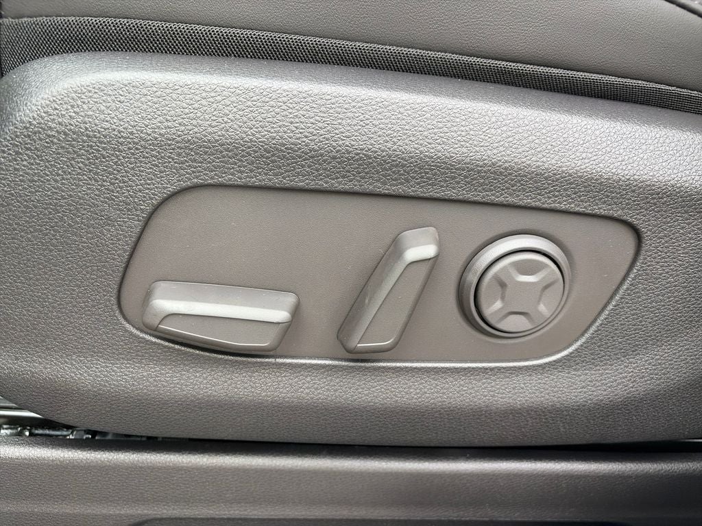 2027 Kia Carnival LXS
