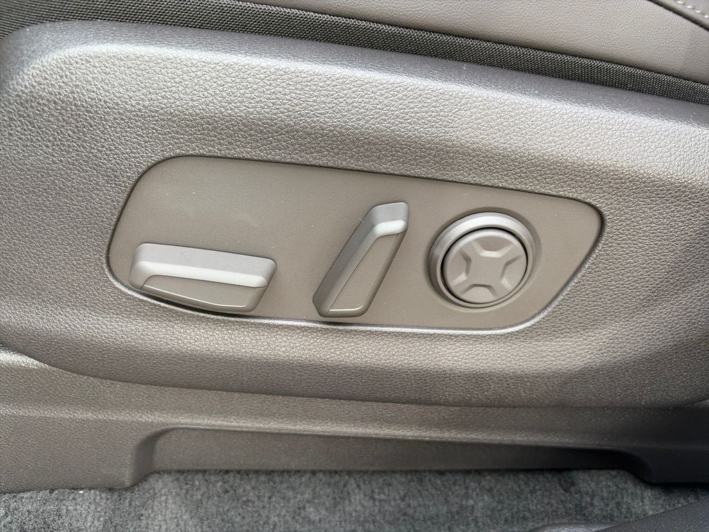 2027 Kia Carnival LXS