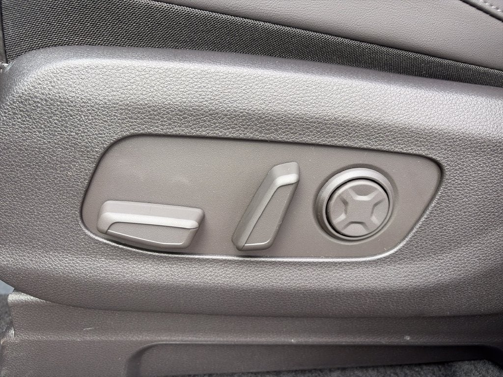 2027 Kia Carnival LXS