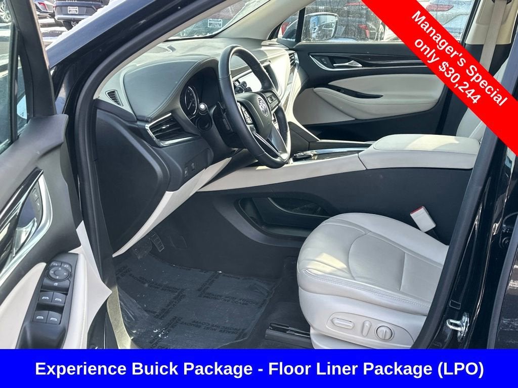 2022 Buick Enclave Essence