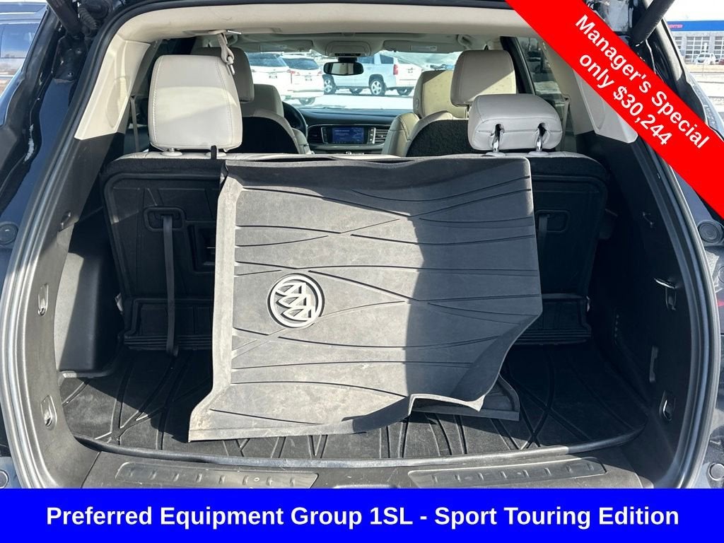2022 Buick Enclave Essence